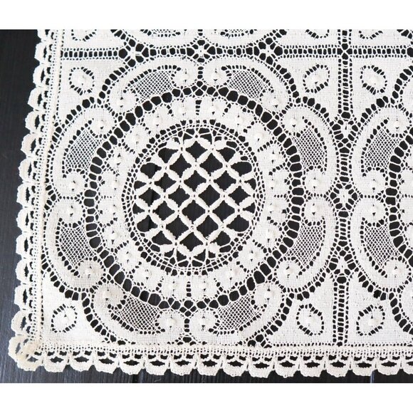 Large Open Lace Doily White Handmade Centerpiece Vintage  C3 - Picture 3 of 3